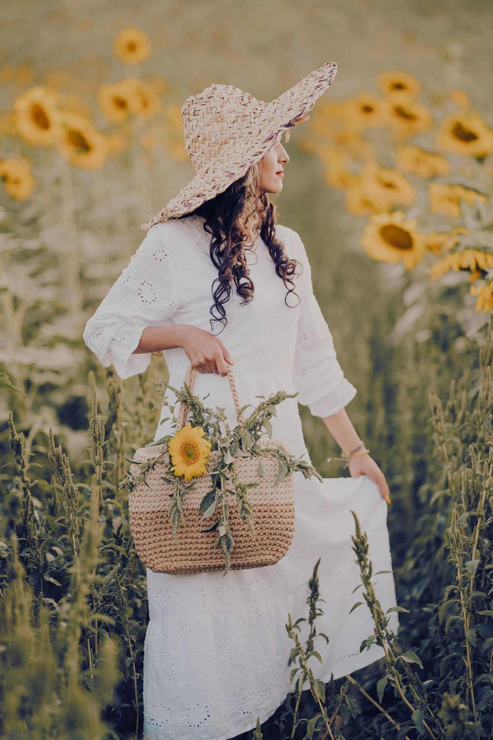 The Qualities of a Godly Woman – Proverbs 31